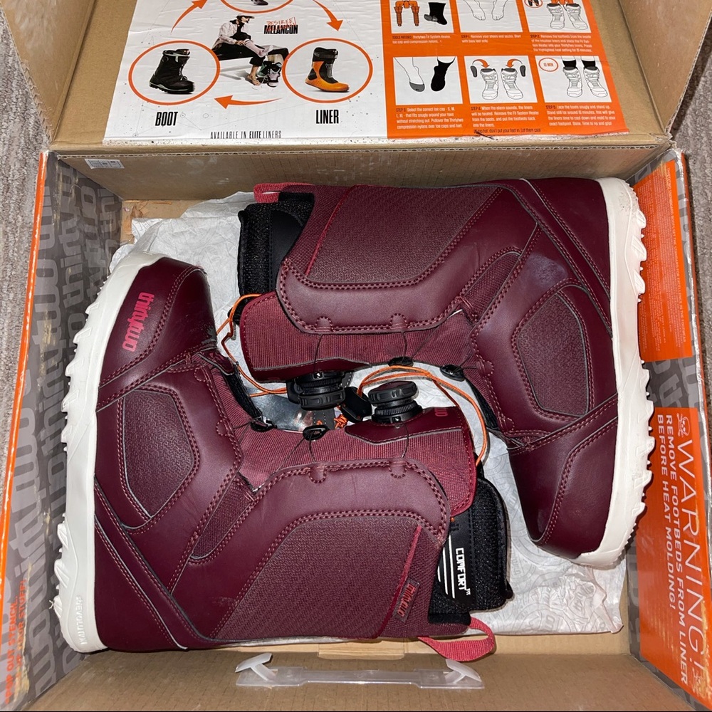 Women’s snowboarding boots. Thirtytwo W’s STW BOA.